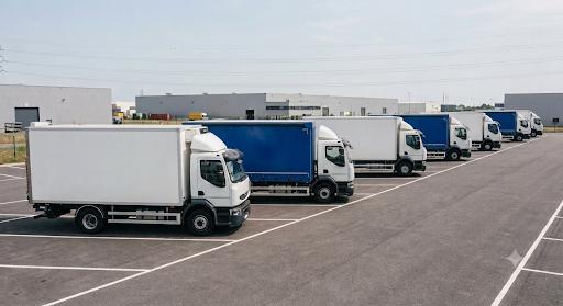 Location de poids lourds à Fresnes, quels services pour professionnels ?